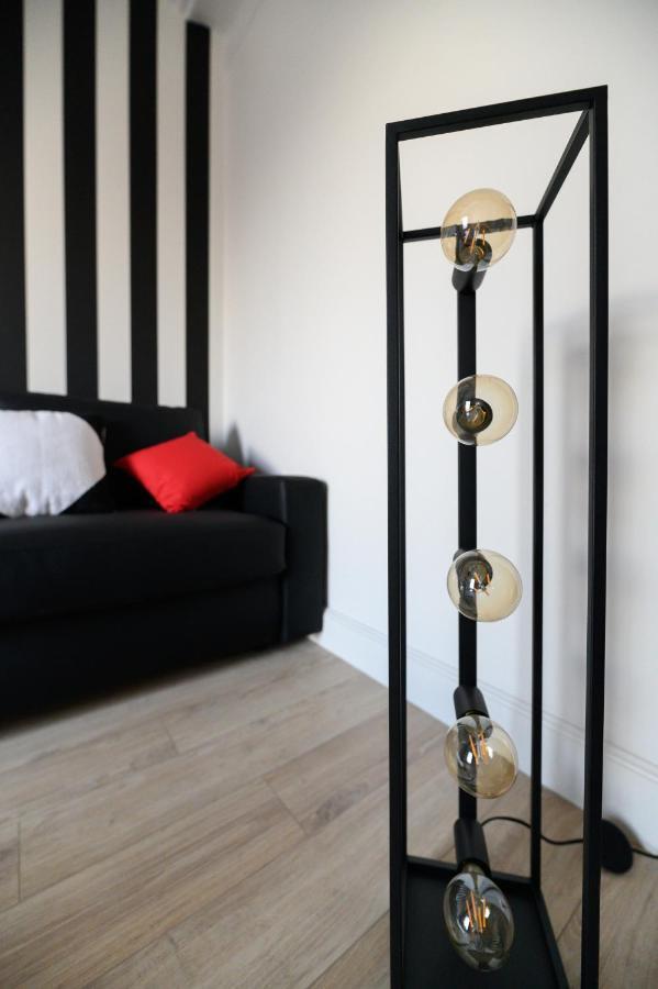 Daumier - New 2 Bdrs Flat Near La Seine Apartment Paris Ngoại thất bức ảnh